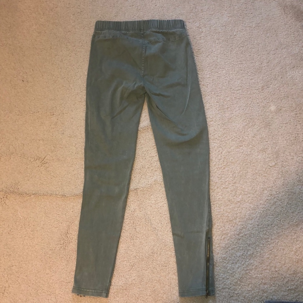 Jeans - Picture 4 of 5